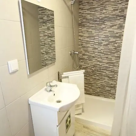 Apartament E5tudio Esq. *